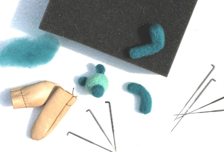 needle-felting-self-made-kit